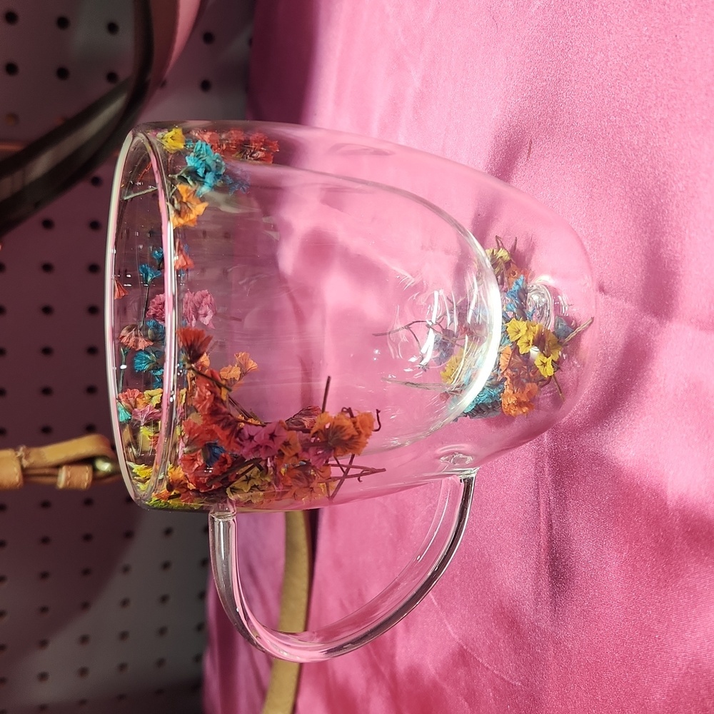 Floral tea cup with moving dried flowers 12oz 3/20/26